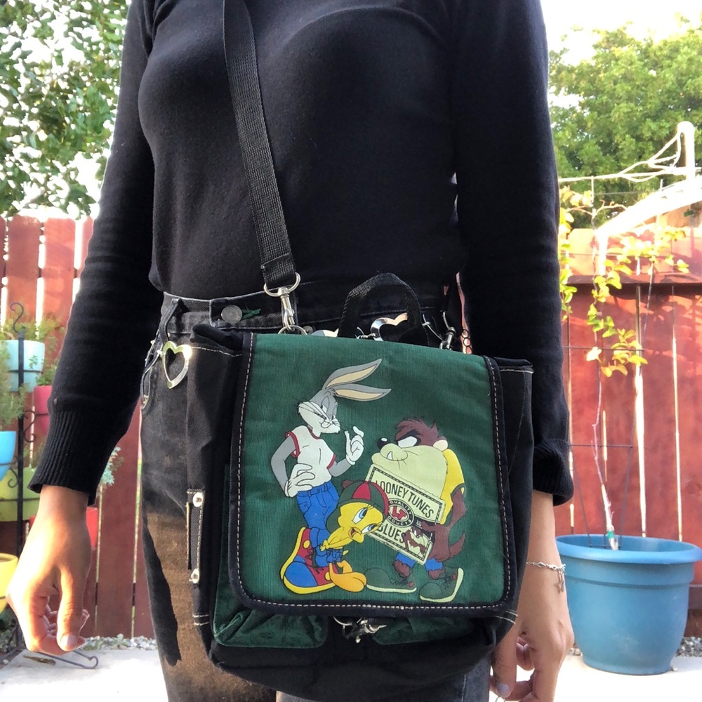 The Coolest Looney Tunes Shoulder Bag! Gem